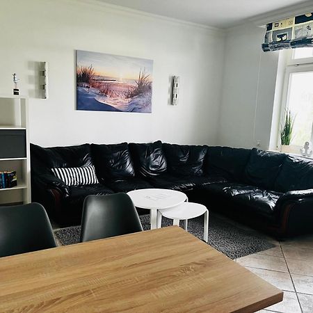 Kapitaenshaus An Der Warnow Mit Sauna Rostock Eksteriør bilde